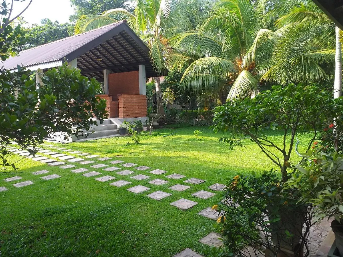 Green Wood Villa Negombo Bed and breakfast