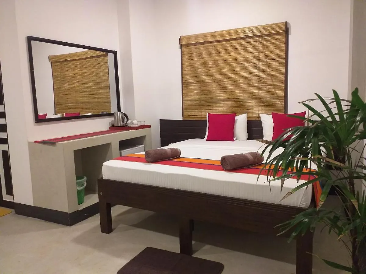 Green Wood Villa Negombo Bed and breakfast
