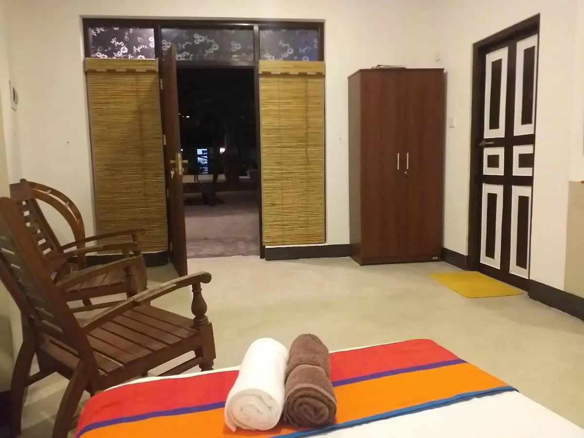 Green Wood Villa Negombo