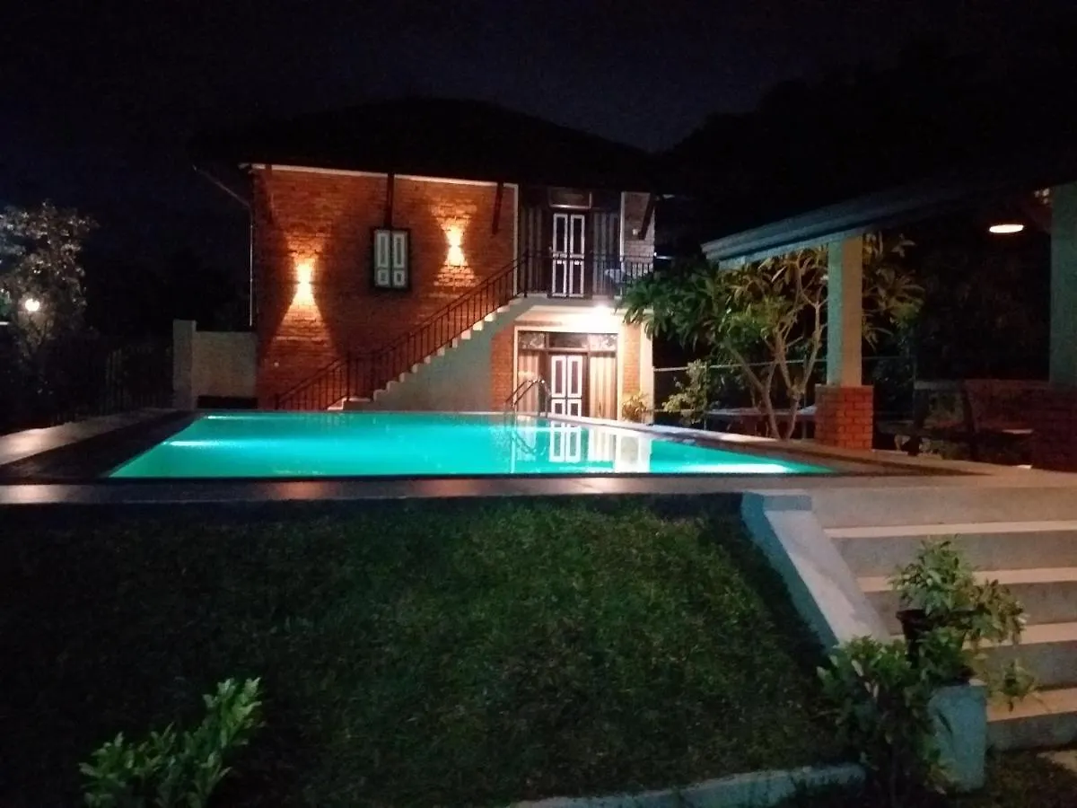Green Wood Villa Νεγκόμπο Bed and Breakfast
