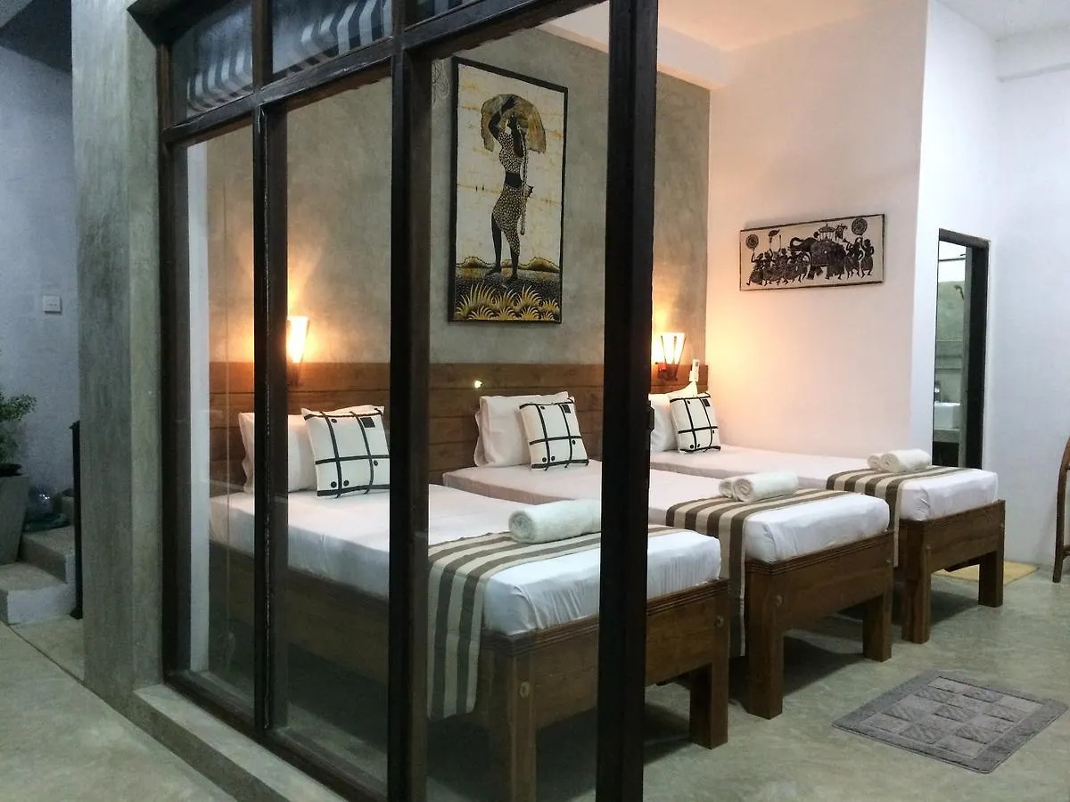 Green Wood Villa Negombo Bed and breakfast