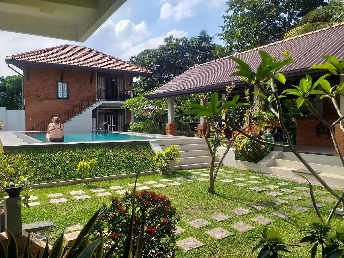 Green Wood Villa Negombo Bed & Breakfast