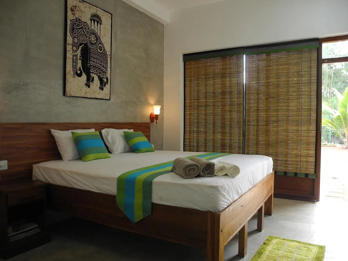 Green Wood Villa Negombo Bed & Breakfast