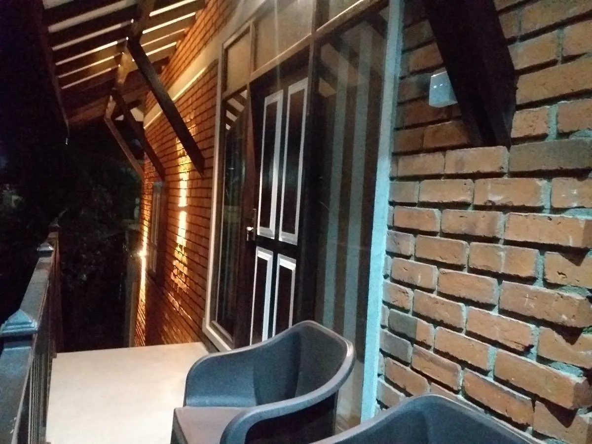 Green Wood Villa Negombo