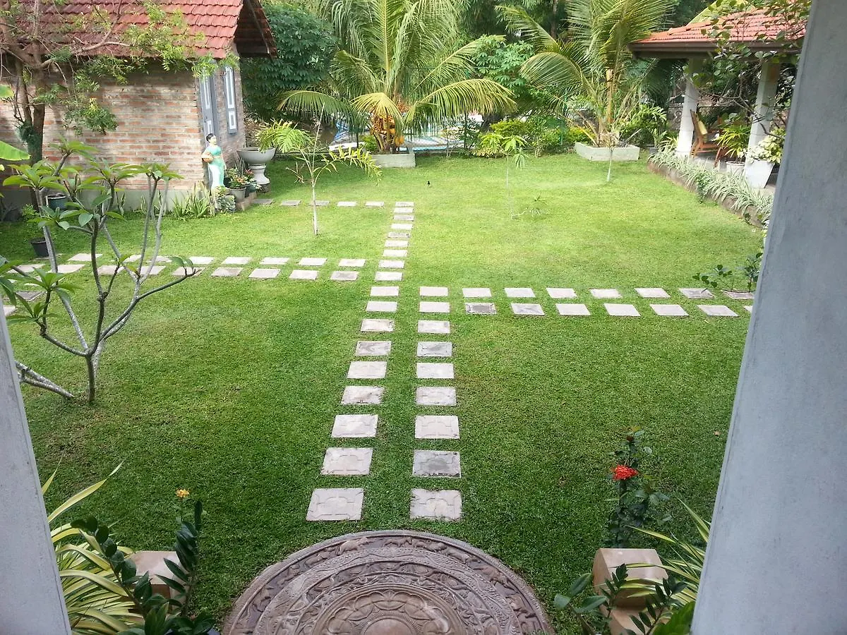 Green Wood Villa Negombo Bed & Breakfast